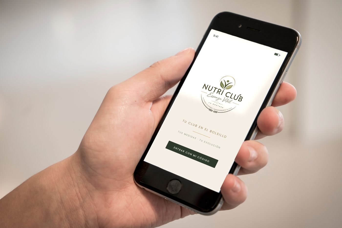 La app del Nutri Club Essenza Vital abierta en un móvil